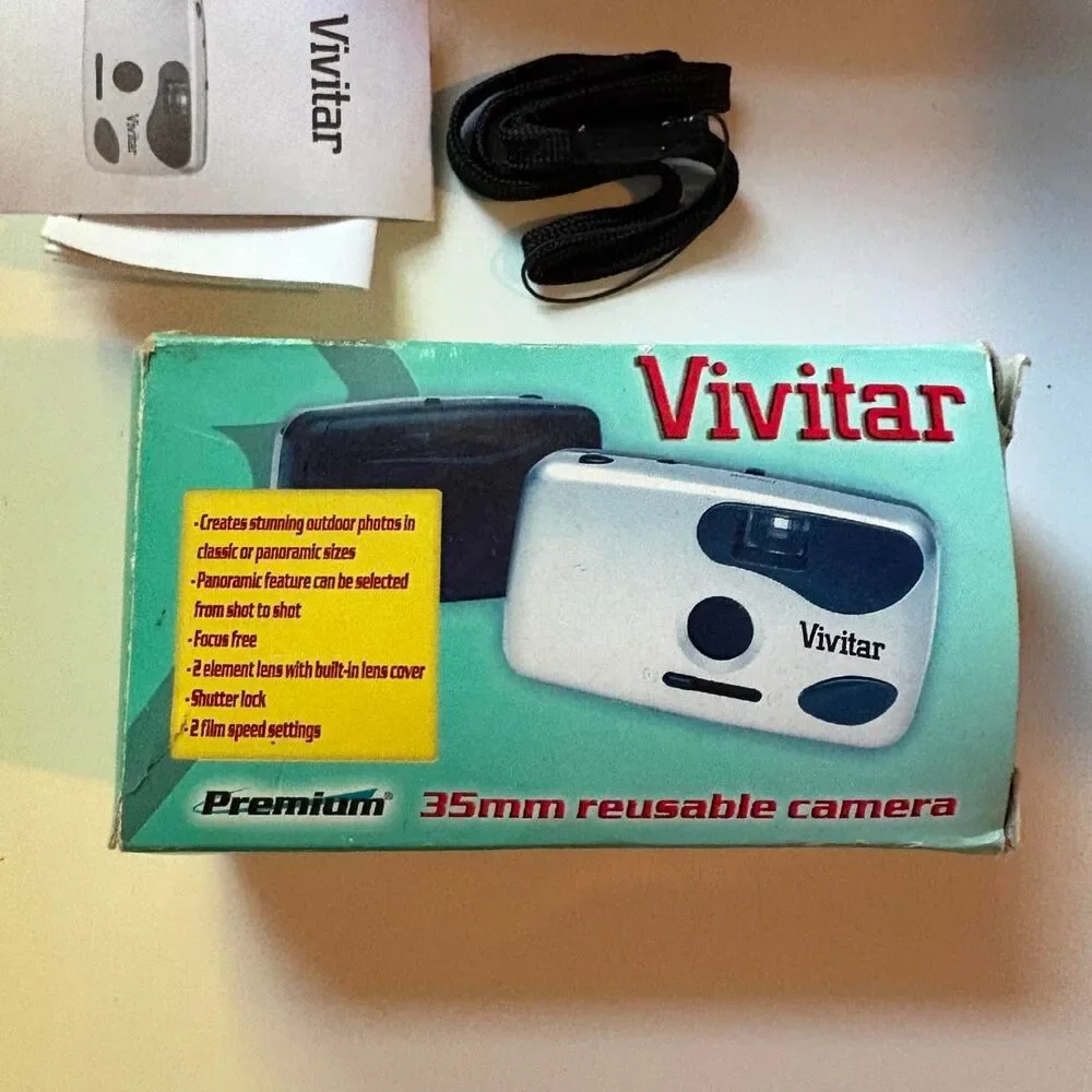 VINTAGE Vivitar Premium 35mm Reusable Camera 050-80375